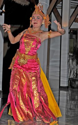 ber001673_0201_siddhartha_dance