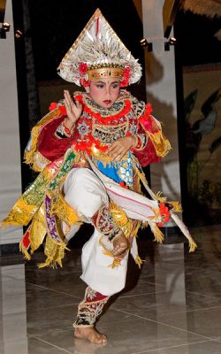 ber001673_0202_siddhartha_dance