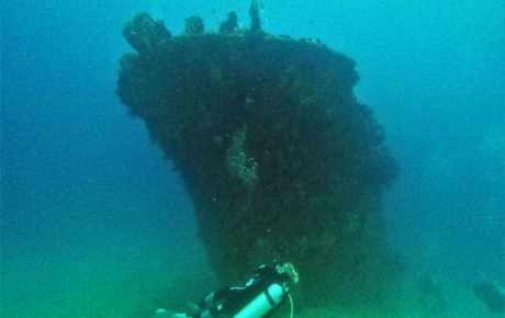 Halaveli wreck